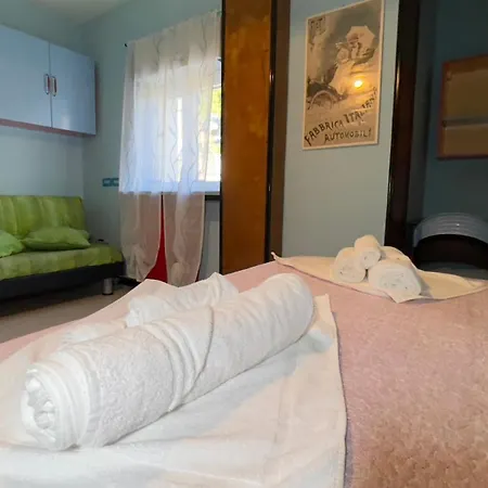 Auberge de jeunesse Lucia *